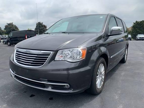 CHRYSLER TOWN AND COUNTRY 2016 2C4RC1JG0GR190737 image